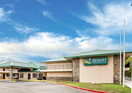 Pet Friendly Quality Inn & Suites in Minden, Nevada