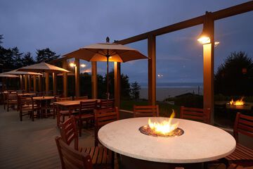 Pet Friendly Best Western Plus Agate Beach Inn in Newport, Oregon