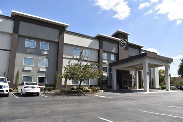 Pet Friendly Sleep Inn & Suites West Knoxville in Knoxville, Tennessee