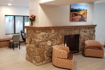 Pet Friendly Microtel Inn & Suites by Wyndham Georgetown Lake in Georgetown, Colorado