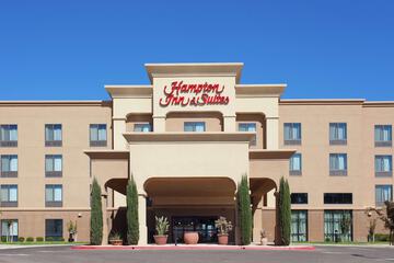 Pet Friendly Hampton Inn & Suites Fresno Northwest in Fresno, California