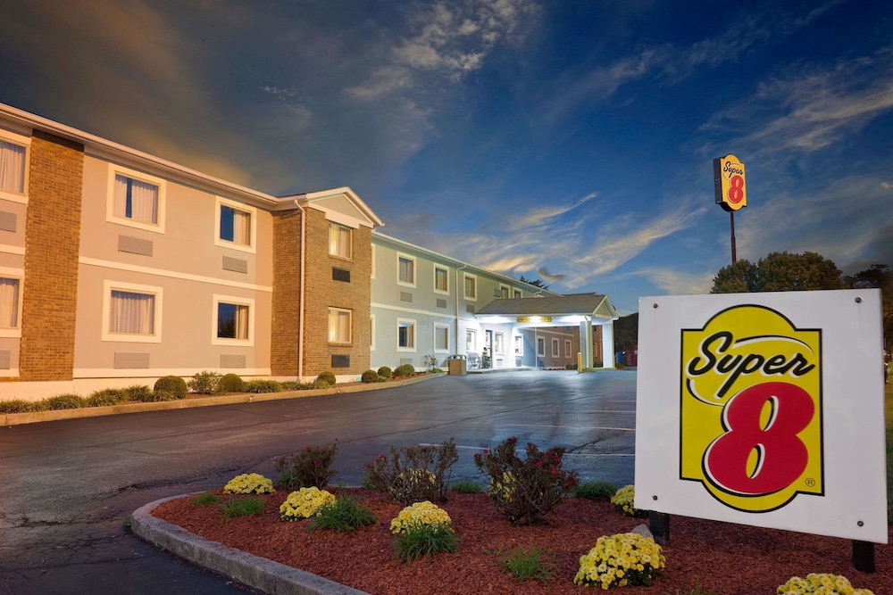 30 Best VERIFIED Pet Friendly Hotels in Lexington with Weight Limits