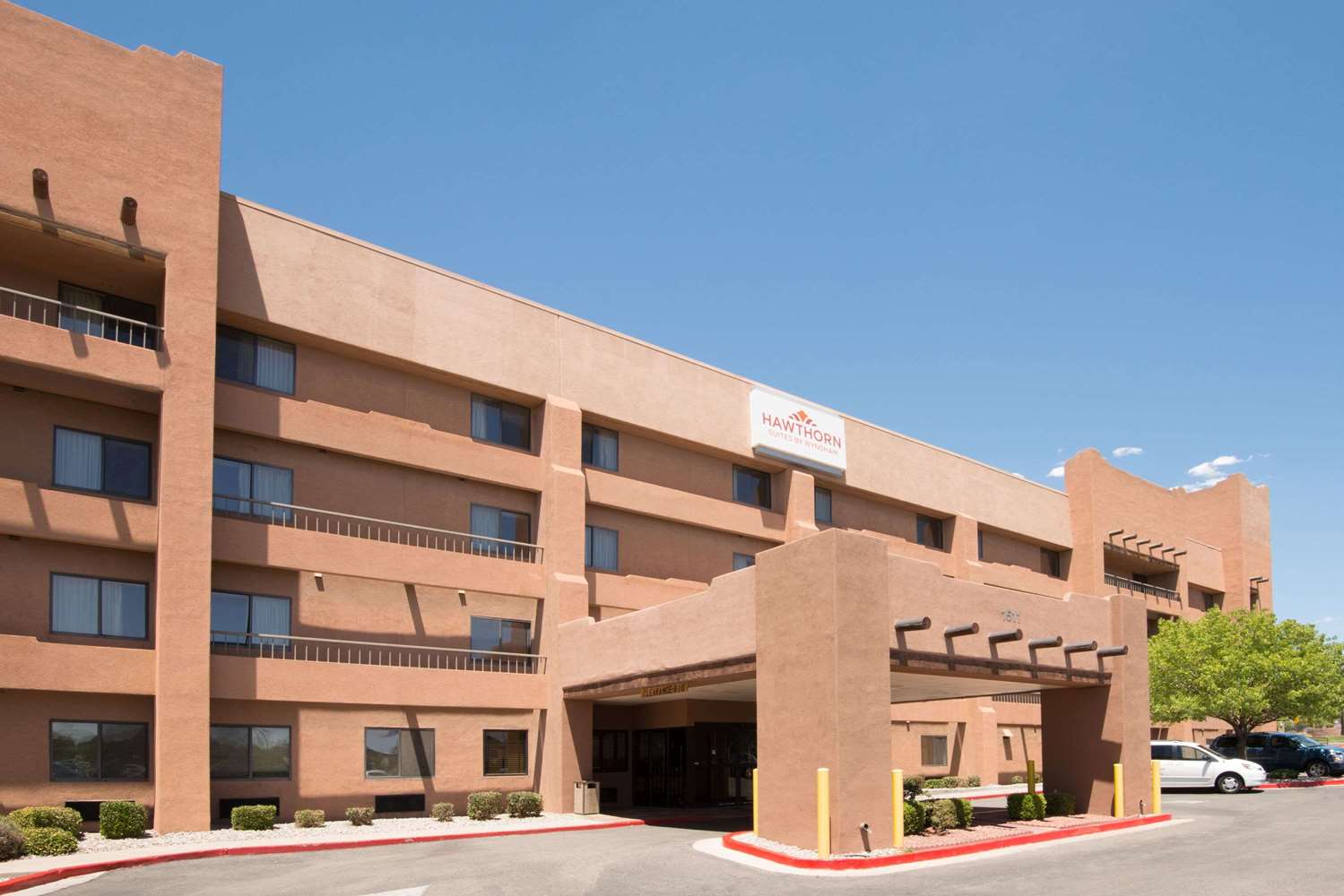 65 Best VERIFIED Pet Friendly Hotels in Albuquerque with Weight Limits