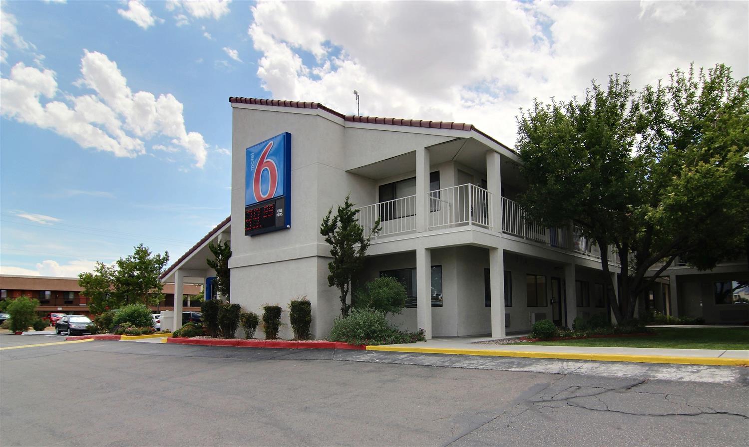 66 Best VERIFIED Pet Friendly Hotels in Albuquerque with Weight Limits