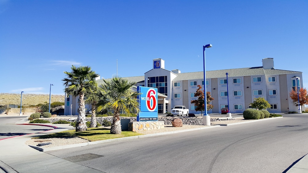 23 Best VERIFIED Pet Friendly Hotels in Las Cruces with Weight Limits