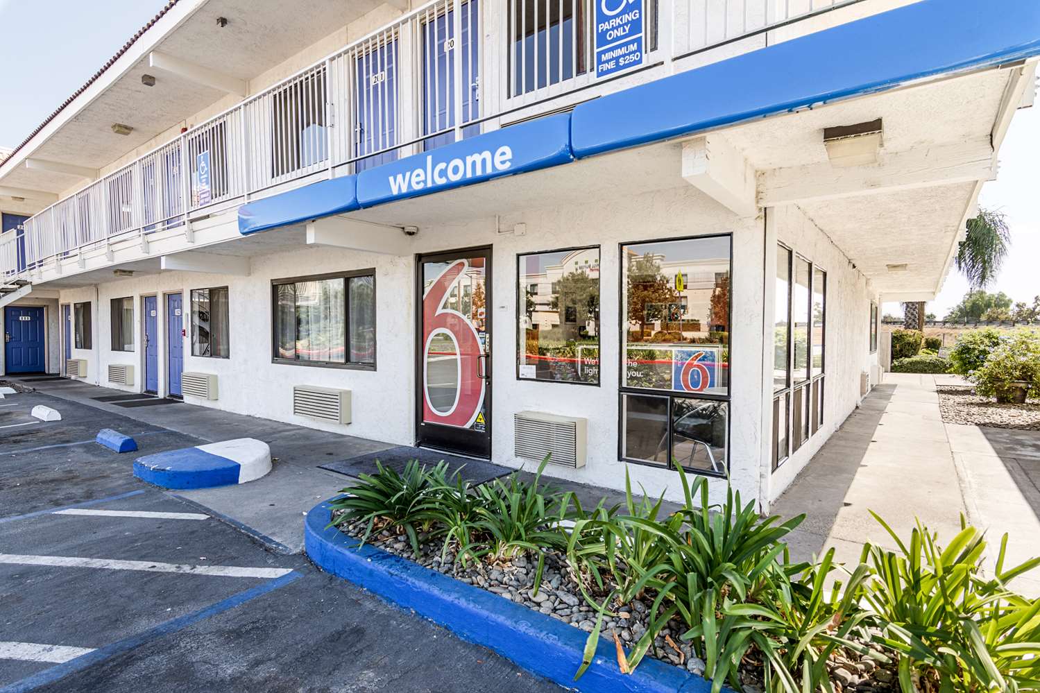 pet-friendly-motels-in-modesto-ca