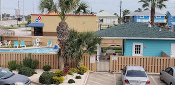 4 Best VERIFIED Pet Friendly Hotels in Port Aransas with Weight Limits